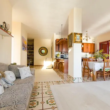 150m2 First Line, Private Entrance To The Sea, Terrasse, Garden ! Scalea