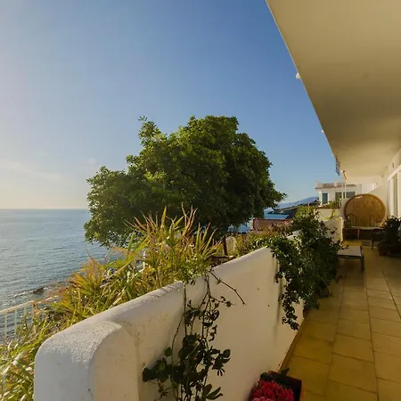150m2 First Line, Private Entrance To The Sea, Terrasse, Garden ! * Скалея