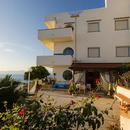 150m2 First Line, Private Entrance To The Sea, Terrasse, Garden !