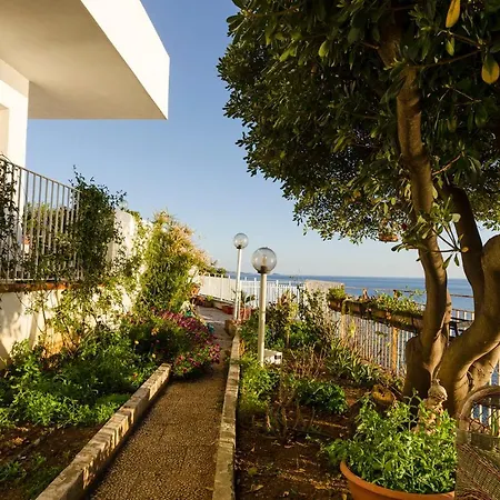 150m2 First Line, Private Entrance To The Sea, Terrasse, Garden ! Апартаменты *