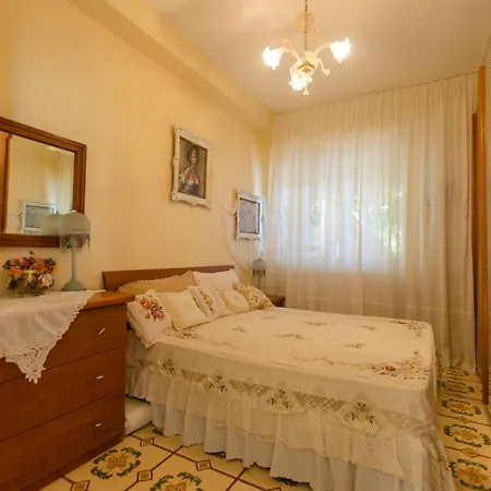 150m2 First Line, Private Entrance To The Sea, Terrasse, Garden ! * Scalea