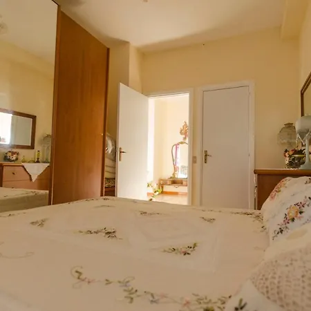 150m2 First Line, Private Entrance To The Sea, Terrasse, Garden !
